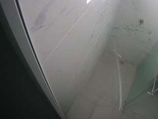 voyeurcam-casa-salsa-bathroom-13