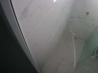 voyeurcam-casa-salsa-bathroom-13