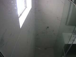 voyeurcam-casa-salsa-bathroom-13