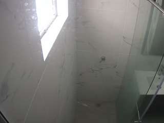 voyeurcam-casa-salsa-bathroom-13