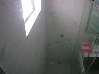 voyeurcam-casa-salsa-bathroom-13