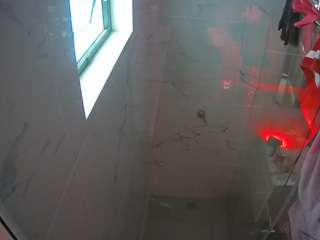 voyeurcam-casa-salsa-bathroom-13