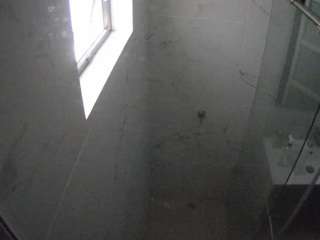 voyeurcam-casa-salsa-bathroom-13