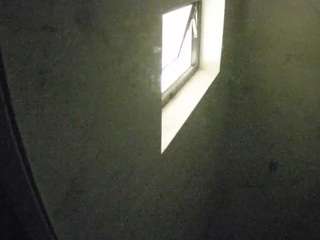 voyeurcam-casa-salsa-bathroom-13