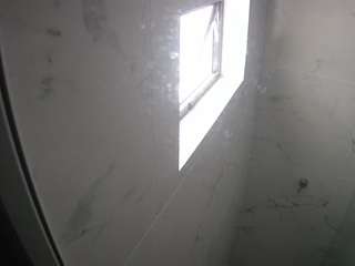 voyeurcam-casa-salsa-bathroom-13