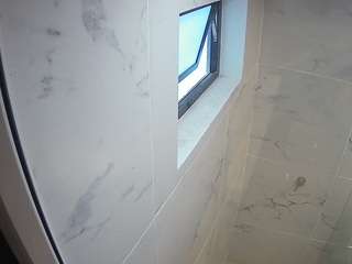 voyeurcam-casa-salsa-bathroom-13