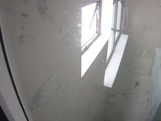 voyeurcam-casa-salsa-bathroom-13