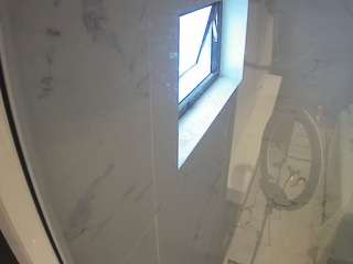 voyeurcam-casa-salsa-bathroom-13