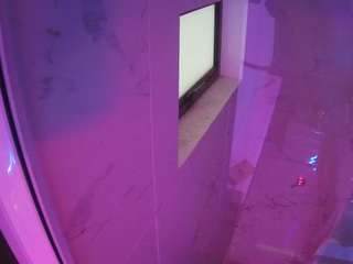 voyeurcam-casa-salsa-bathroom-13