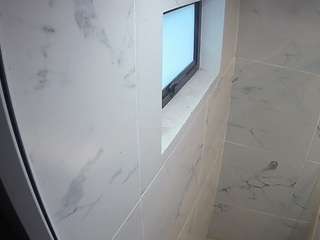 voyeurcam-casa-salsa-bathroom-13