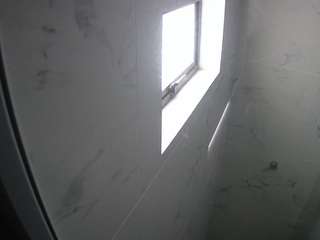 voyeurcam-casa-salsa-bathroom-13