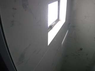 voyeurcam-casa-salsa-bathroom-13