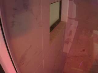 voyeurcam-casa-salsa-bathroom-13