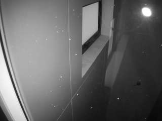 voyeurcam-casa-salsa-bathroom-13