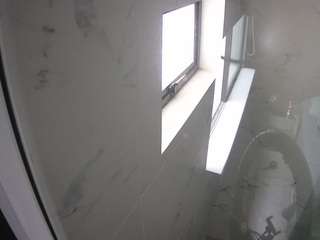 voyeurcam-casa-salsa-bathroom-13