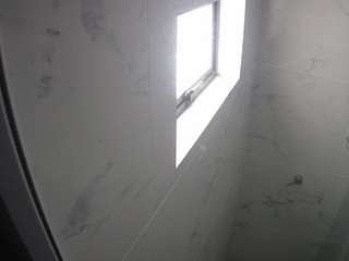 voyeurcam-casa-salsa-bathroom-13