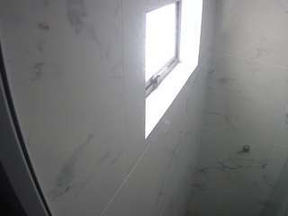 voyeurcam-casa-salsa-bathroom-13