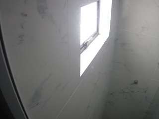voyeurcam-casa-salsa-bathroom-13
