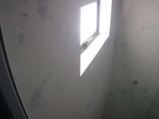 voyeurcam-casa-salsa-bathroom-13