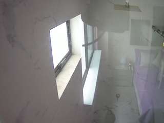 voyeurcam-casa-salsa-bathroom-13