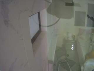 voyeurcam-casa-salsa-bathroom-13
