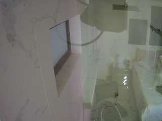 voyeurcam-casa-salsa-bathroom-13