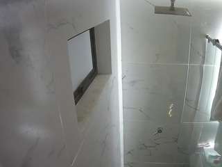 voyeurcam-casa-salsa-bathroom-13