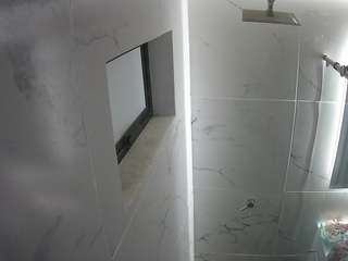 voyeurcam-casa-salsa-bathroom-13