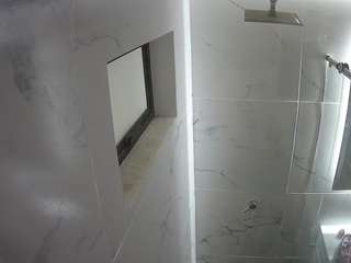 voyeurcam-casa-salsa-bathroom-13