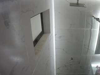 voyeurcam-casa-salsa-bathroom-13