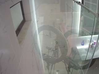 voyeurcam-casa-salsa-bathroom-13