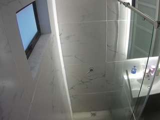 voyeurcam-casa-salsa-bathroom-13