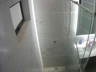 voyeurcam-casa-salsa-bathroom-13