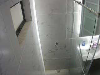 voyeurcam-casa-salsa-bathroom-13