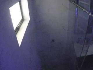 voyeurcam-casa-salsa-bathroom-13