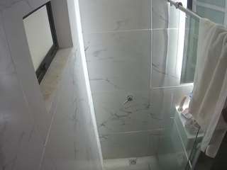 voyeurcam-casa-salsa-bathroom-13