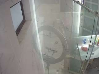 voyeurcam-casa-salsa-bathroom-13
