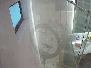 voyeurcam-casa-salsa-bathroom-13