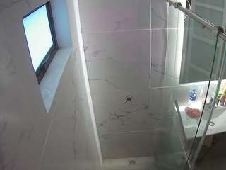 voyeurcam-casa-salsa-bathroom-13
