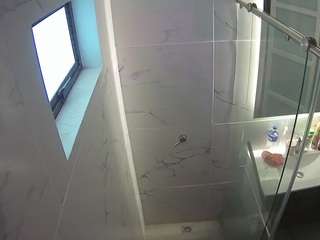 voyeurcam-casa-salsa-bathroom-13
