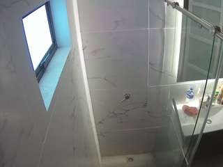 voyeurcam-casa-salsa-bathroom-13
