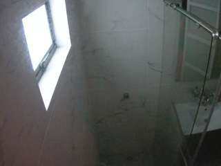 voyeurcam-casa-salsa-bathroom-13
