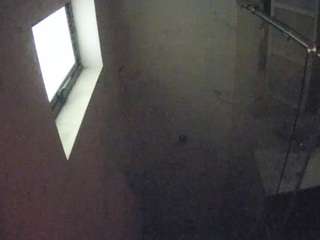 voyeurcam-casa-salsa-bathroom-13