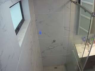 voyeurcam-casa-salsa-bathroom-13