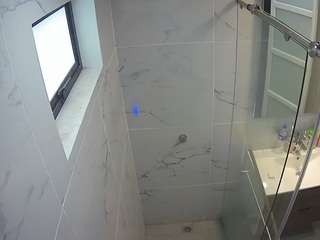 voyeurcam-casa-salsa-bathroom-13