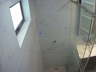 voyeurcam-casa-salsa-bathroom-13