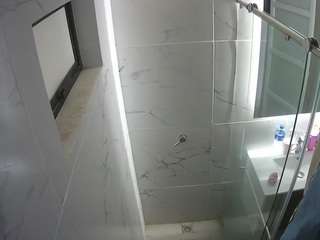 voyeurcam-casa-salsa-bathroom-13