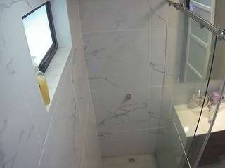 voyeurcam-casa-salsa-bathroom-13