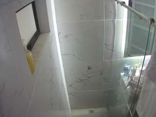 voyeurcam-casa-salsa-bathroom-13