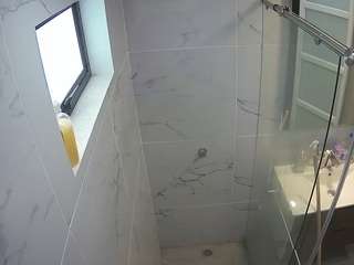 voyeurcam-casa-salsa-bathroom-13